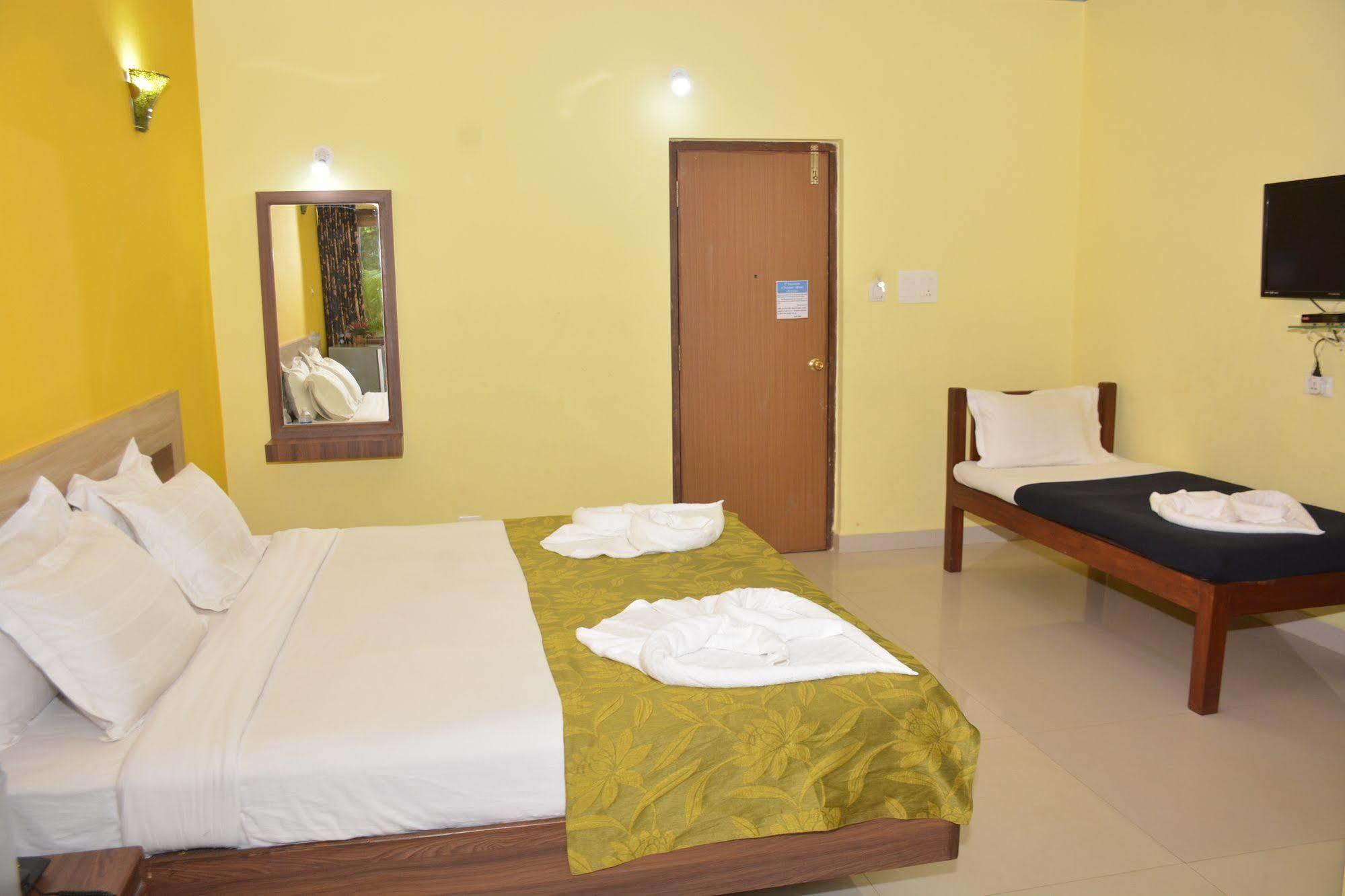 Rbr Suites Calangute Exterior foto